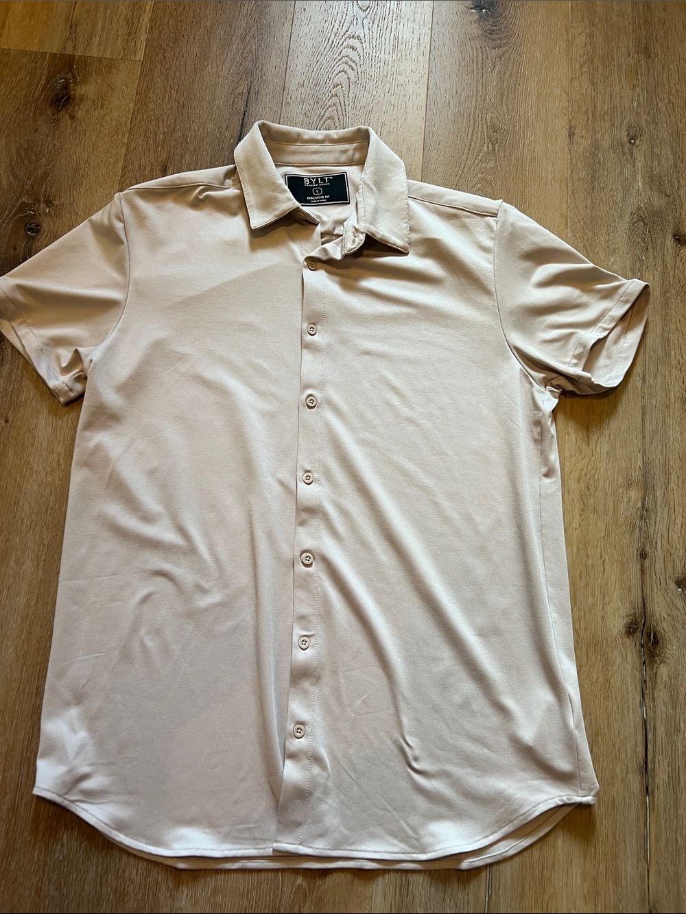 Bylt Executive Fit Men’s Short Sleeve Button-Up Shirt in Light Beige Large